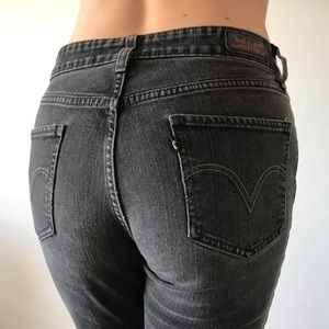 Levi’s Mid Rise Skinny Jeans